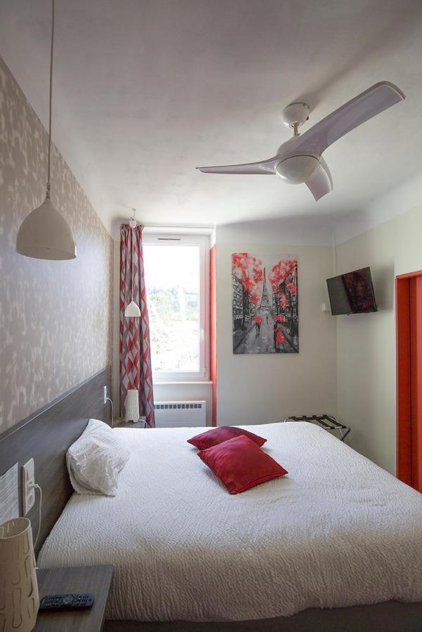 Logis Hotel & Restaurant Le Carnot Die Exterior photo