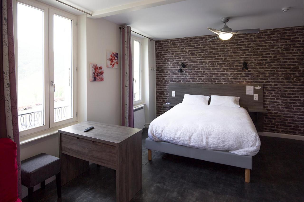 Logis Hotel & Restaurant Le Carnot Die Exterior photo