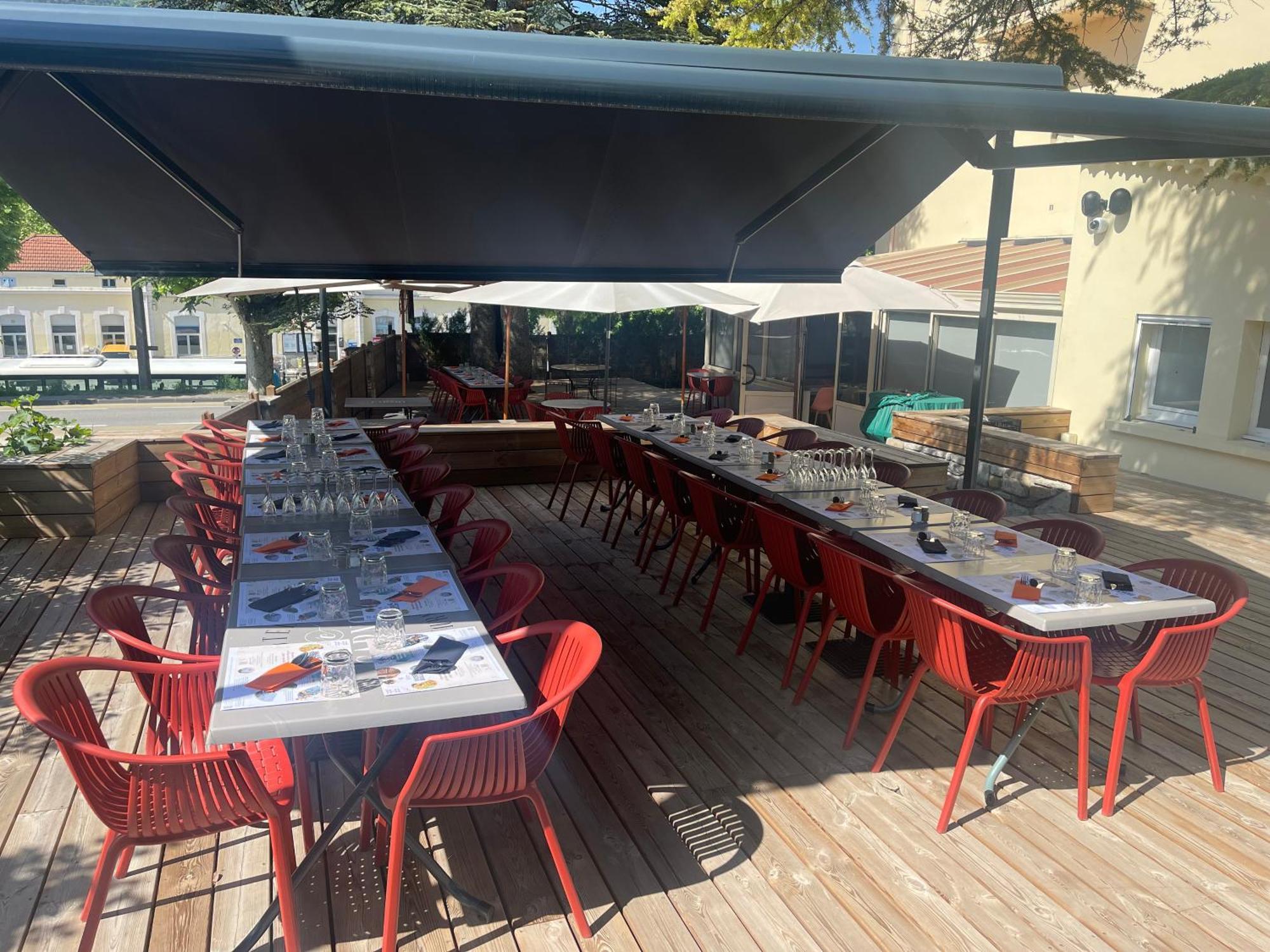 Logis Hotel & Restaurant Le Carnot Die Exterior photo